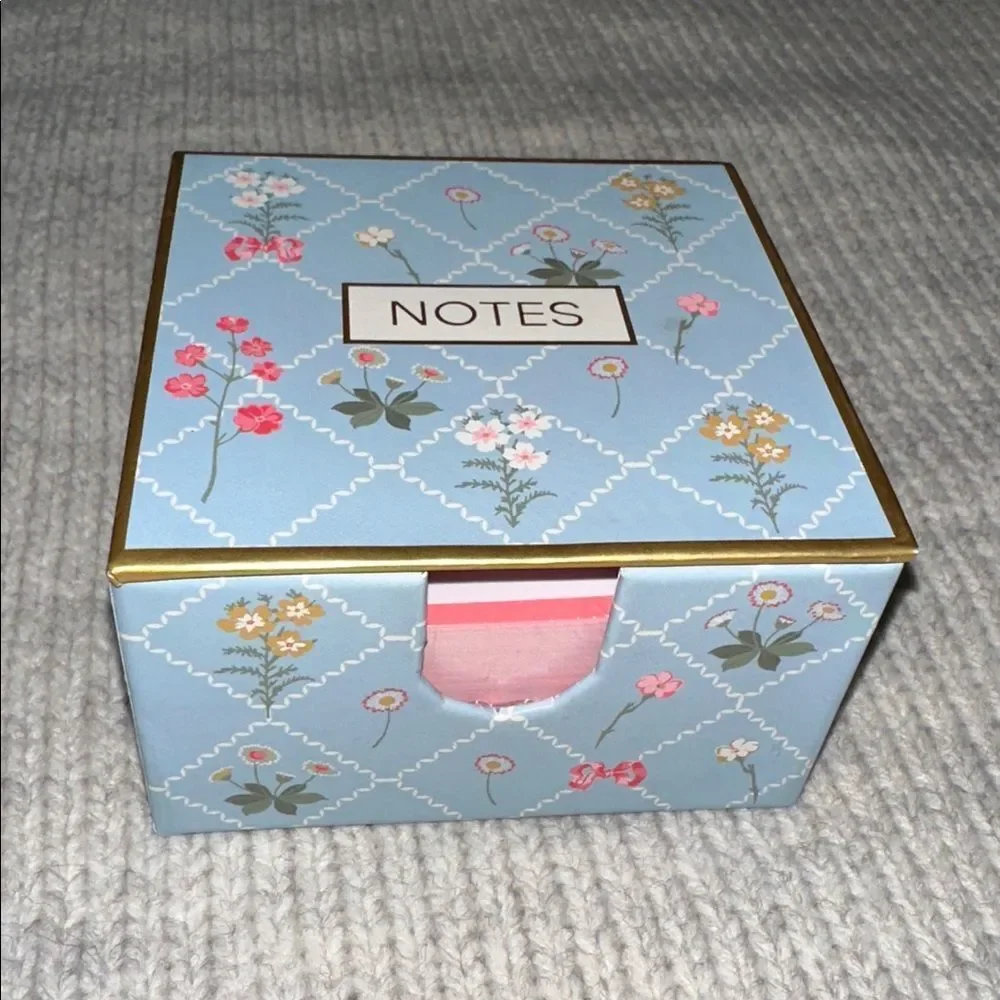 Lady Jayne Floral Blue White Pink Top Bow Gift Box & Stationery Note Pad Pen